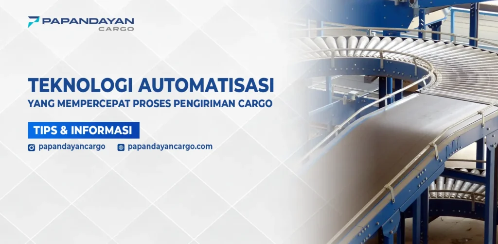 Konveyor belt otomatis di gudang cargo yang digunakan untuk memindahkan barang secara cepat dan efisien.