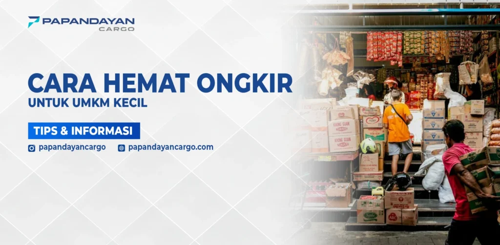 Aktivitas UMKM kecil menyiapkan paket dagangan untuk pengiriman dengan biaya ongkir lebih hemat.