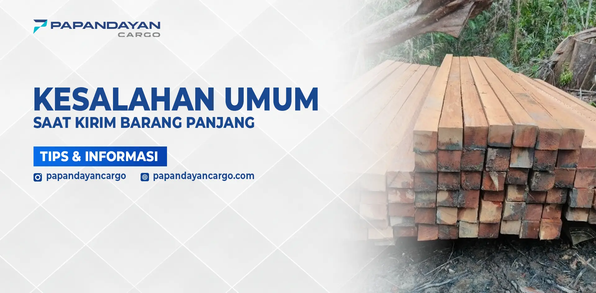 Tumpukan kayu panjang yang dikirim tanpa teknik penataan dan pengikatan yang tepat sehingga berisiko rusak saat pengiriman.