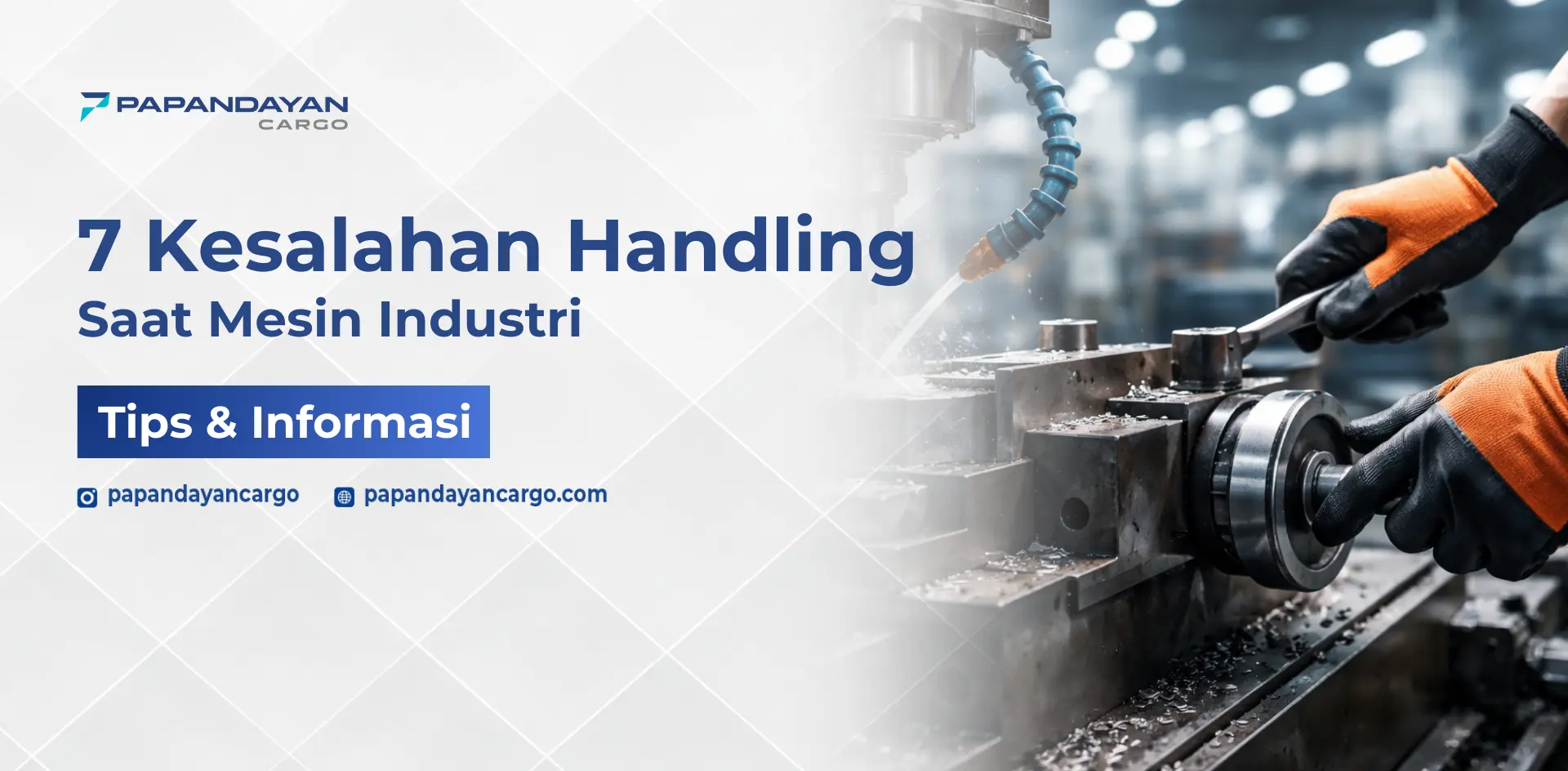 Handling mesin industri dilakukan dengan teknik dan alat yang tepat untuk mencegah kerusakan komponen saat proses pemindahan.