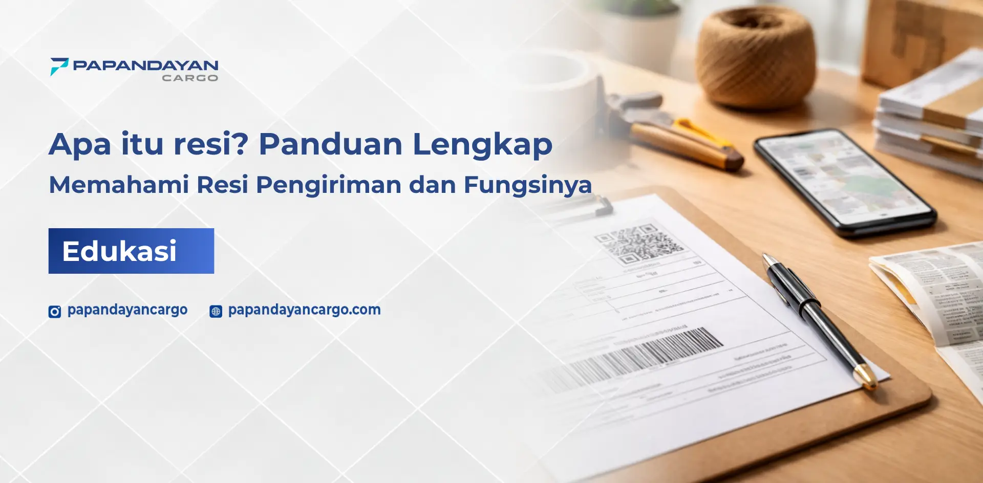 Resi adalah bukti pengiriman barang yang berisi nomor pelacakan, data pengirim, penerima, serta informasi paket untuk memantau status pengiriman.