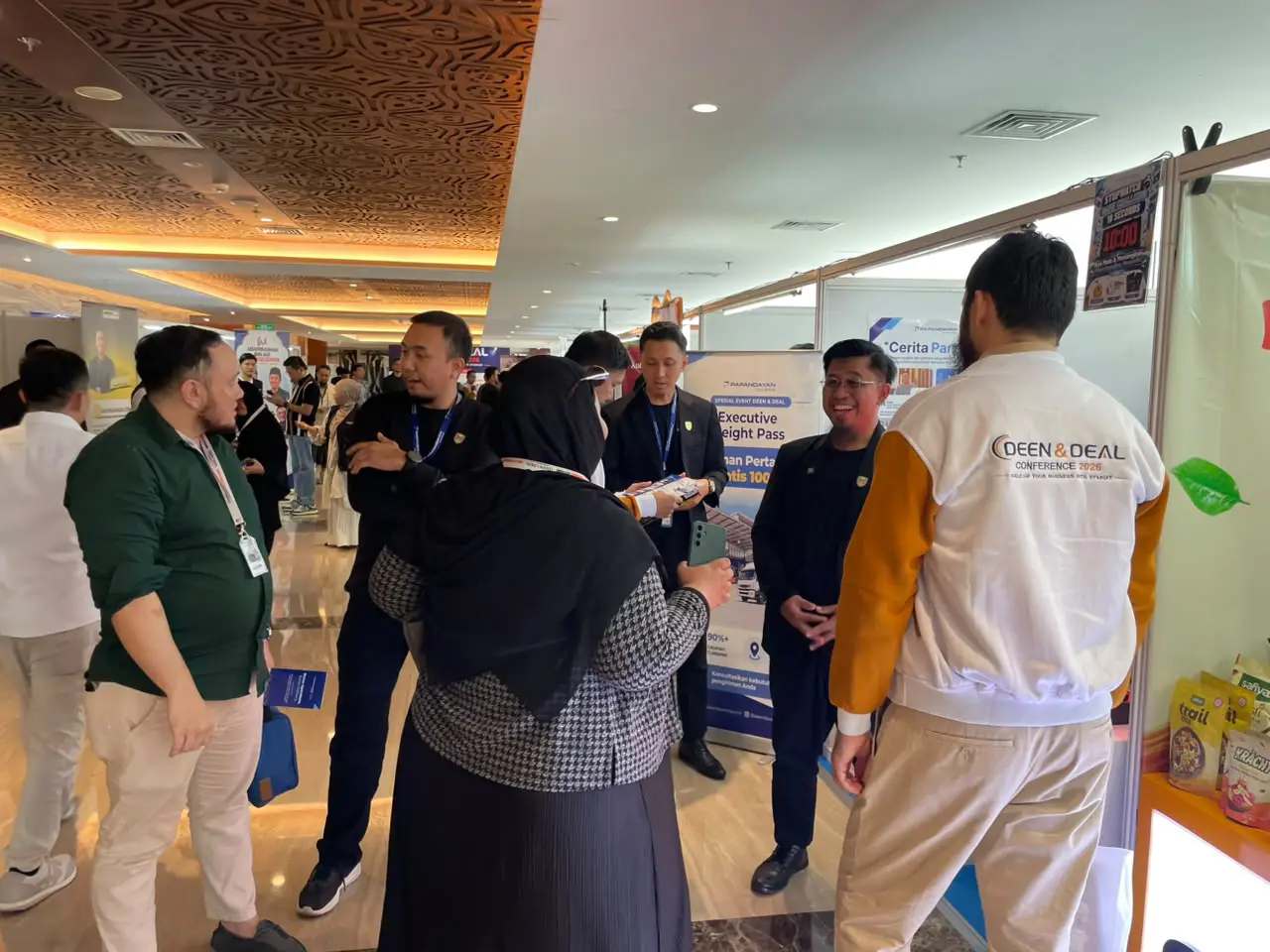 Momen pertemuan tim Papandayan Cargo dengan pelaku usaha selama berlangsungnya Deen & Deal Conference 2026.